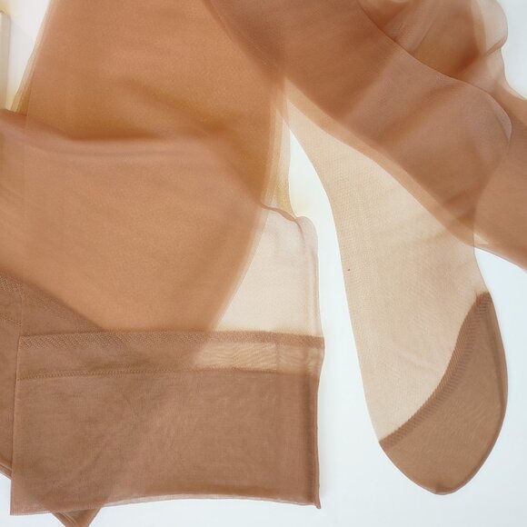 4 Pair-Vintage Strutwear 100% Nylon Stockings 1800 Paris Beige  9.5  RN#16908 - Picture 6 of 8